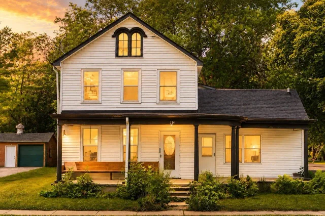 114 State Street, Mazomanie